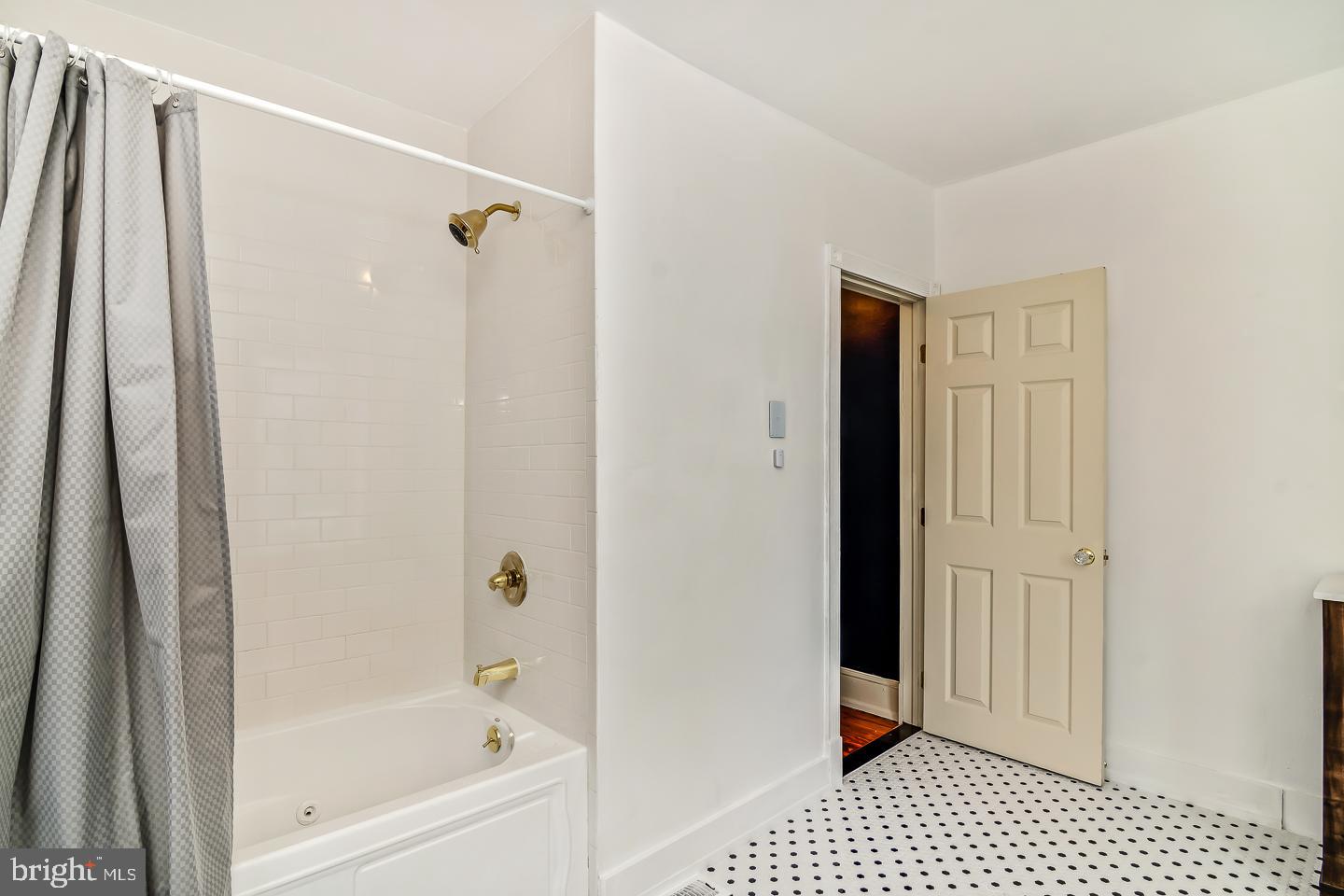 WEST POWELTON - Residential