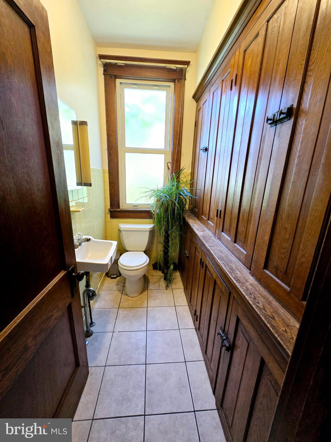 WEST SIDE - Residential