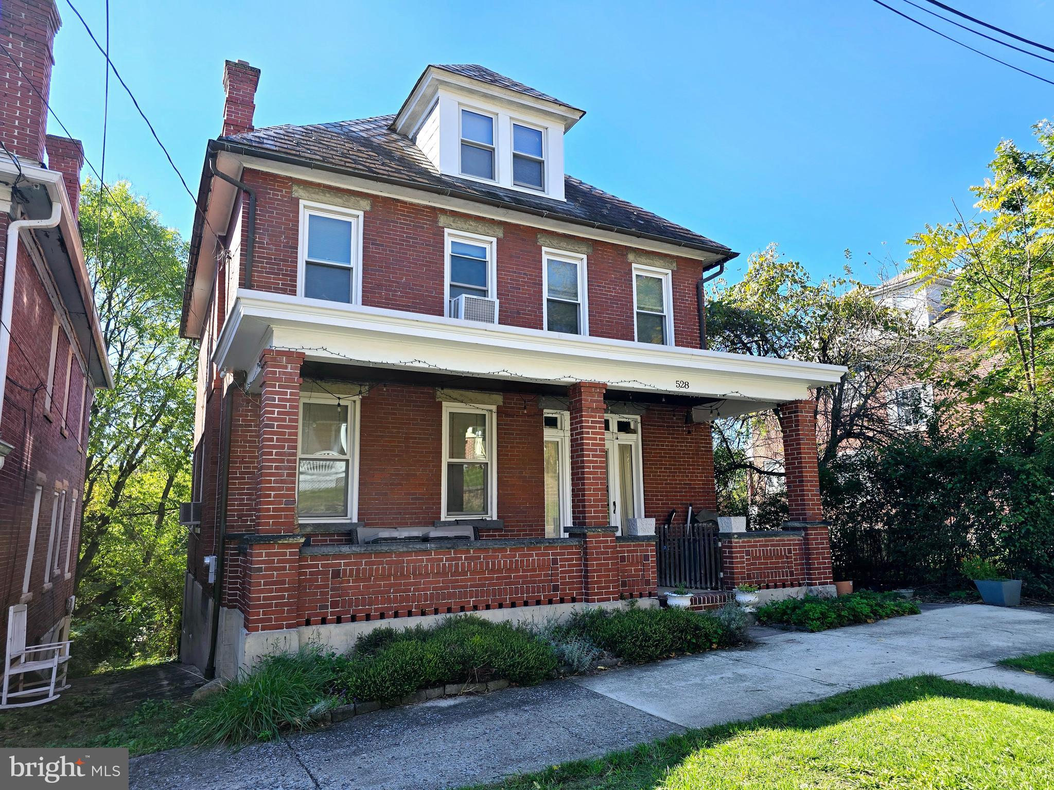 WEST SIDE - Residential