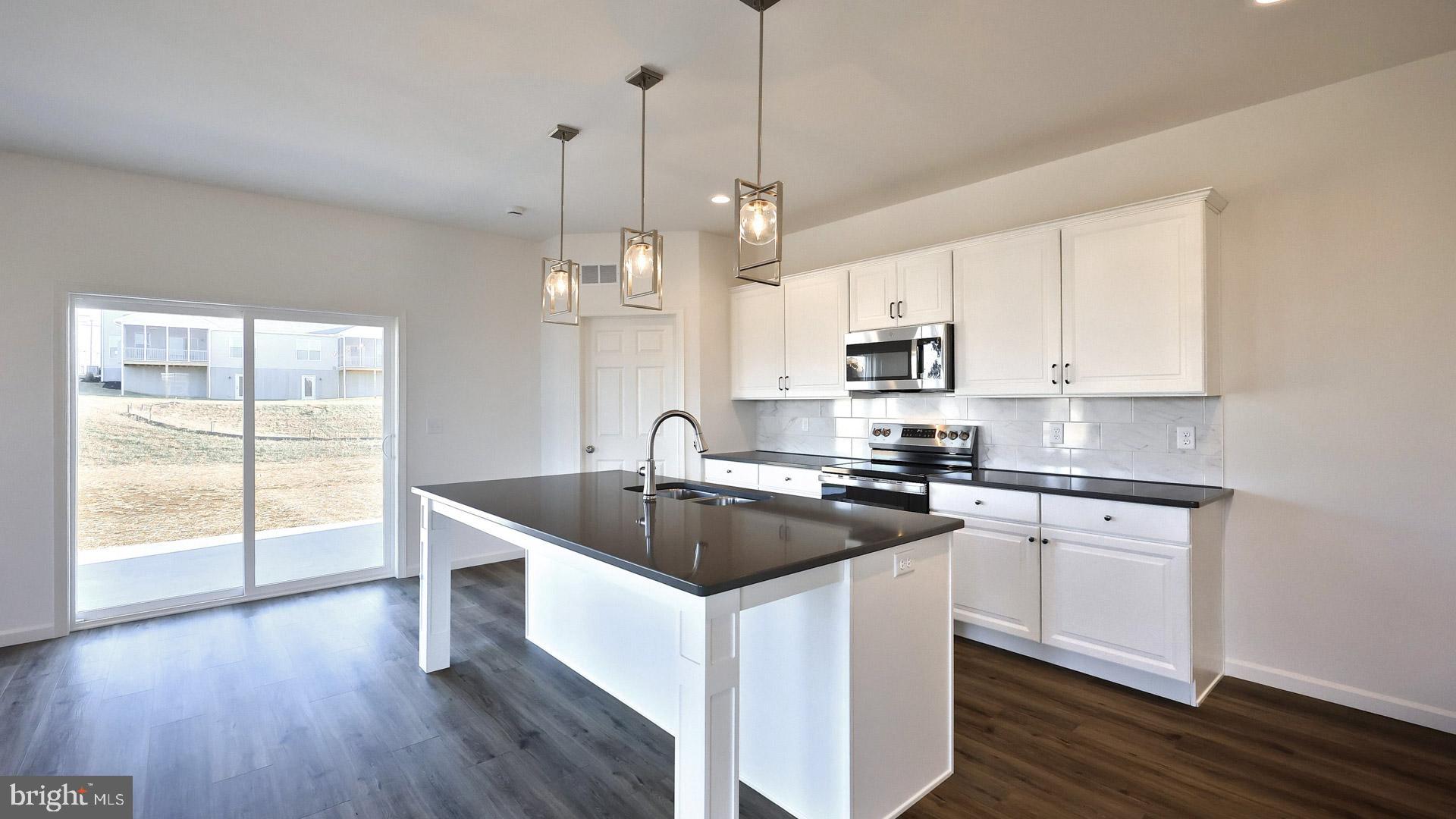 EDGEMONT PRESERVE - Residential