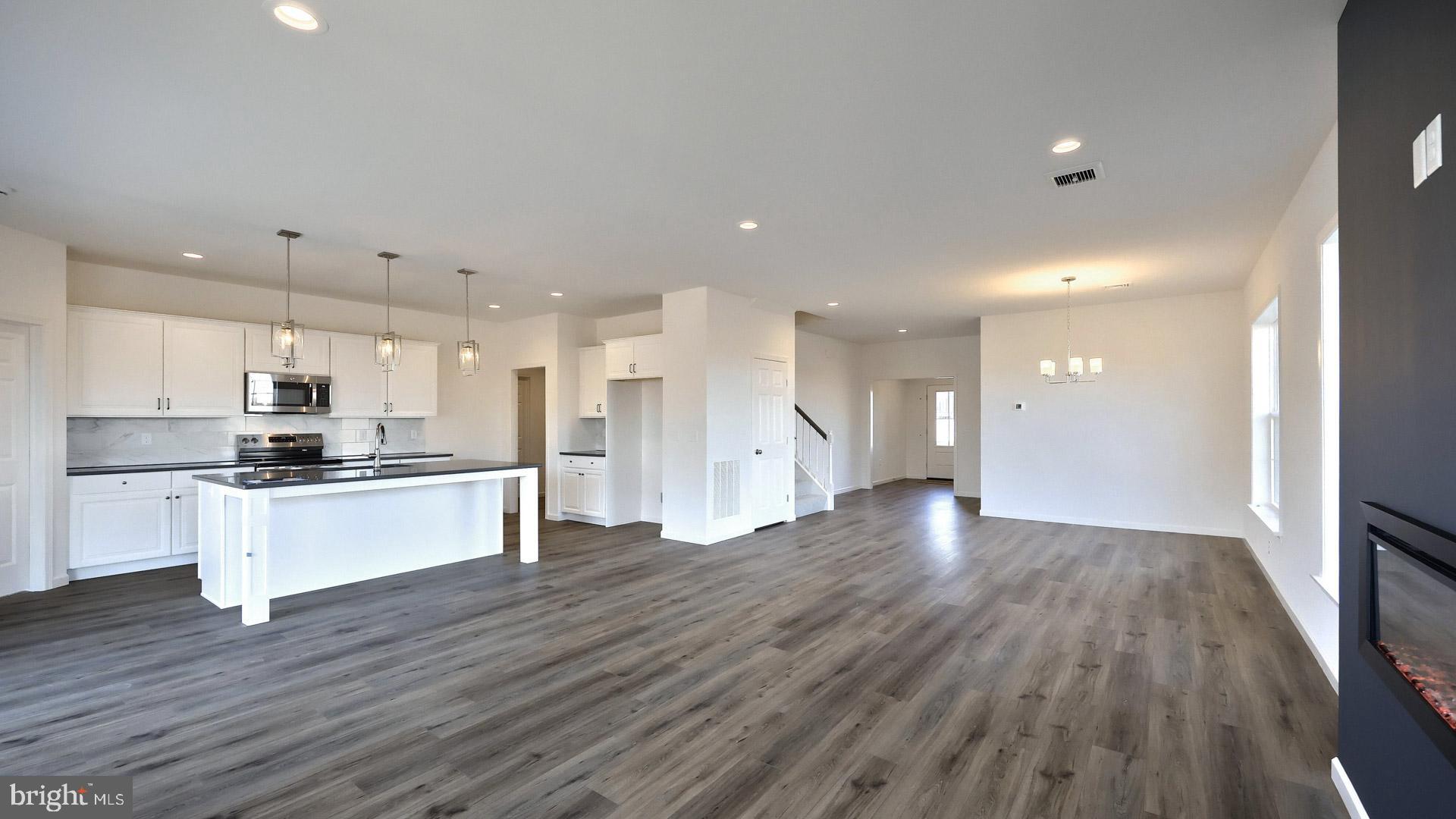 EDGEMONT PRESERVE - Residential