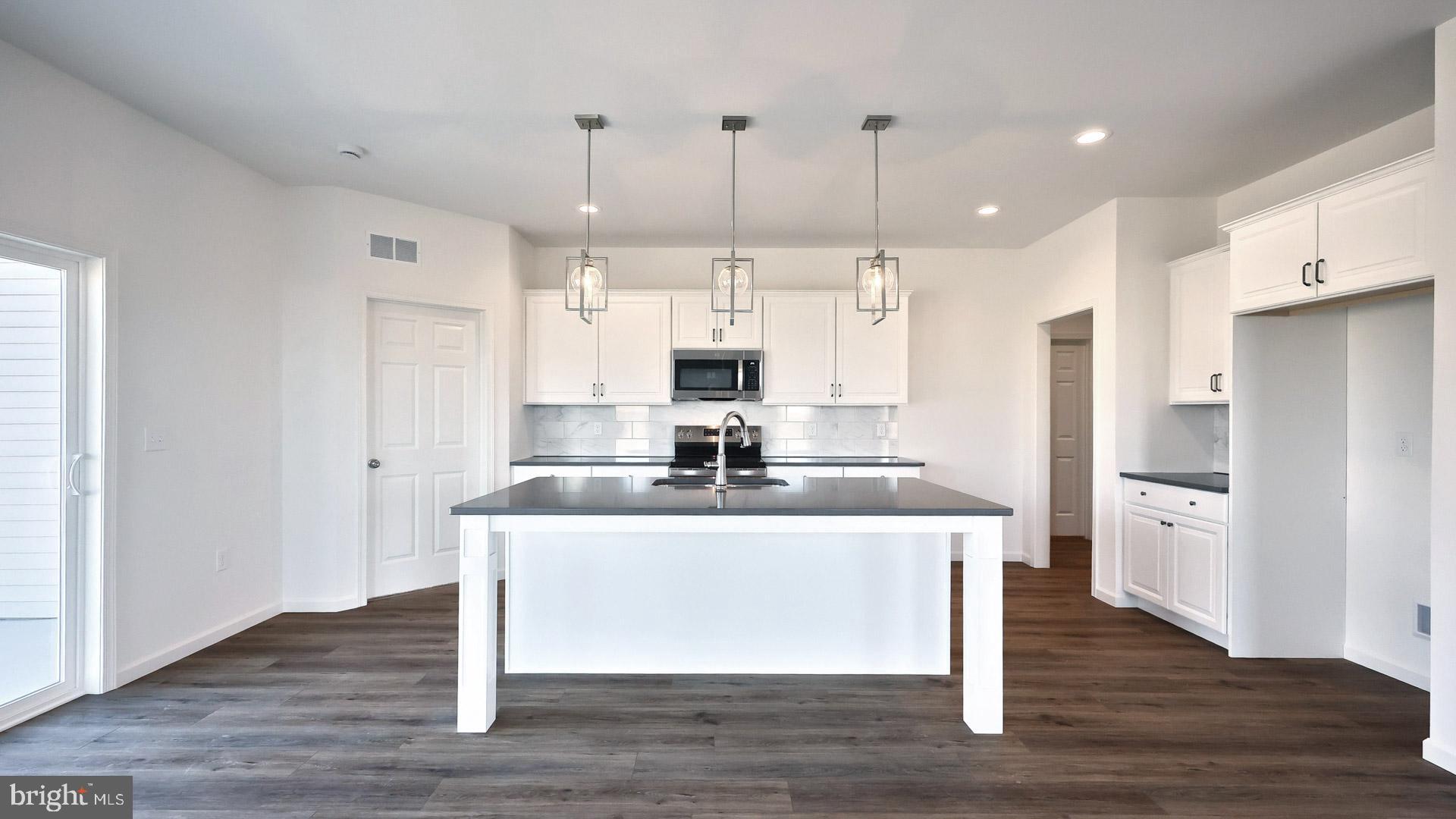 EDGEMONT PRESERVE - Residential