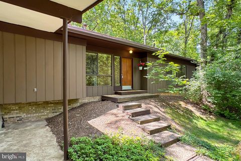 1314 WESTHILLS LANE RESTON VA 20190
