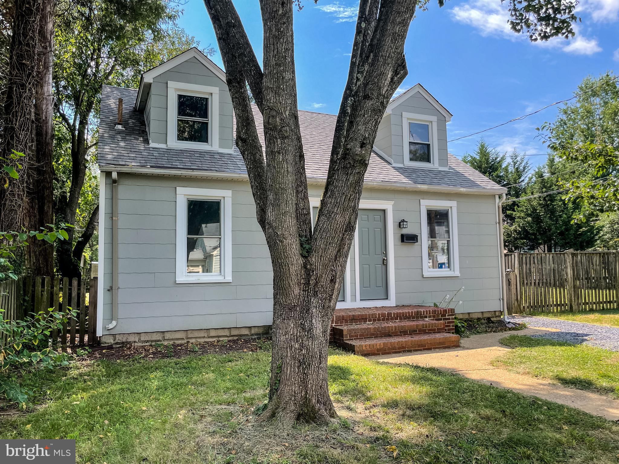 EASTPORT - Residential Lease