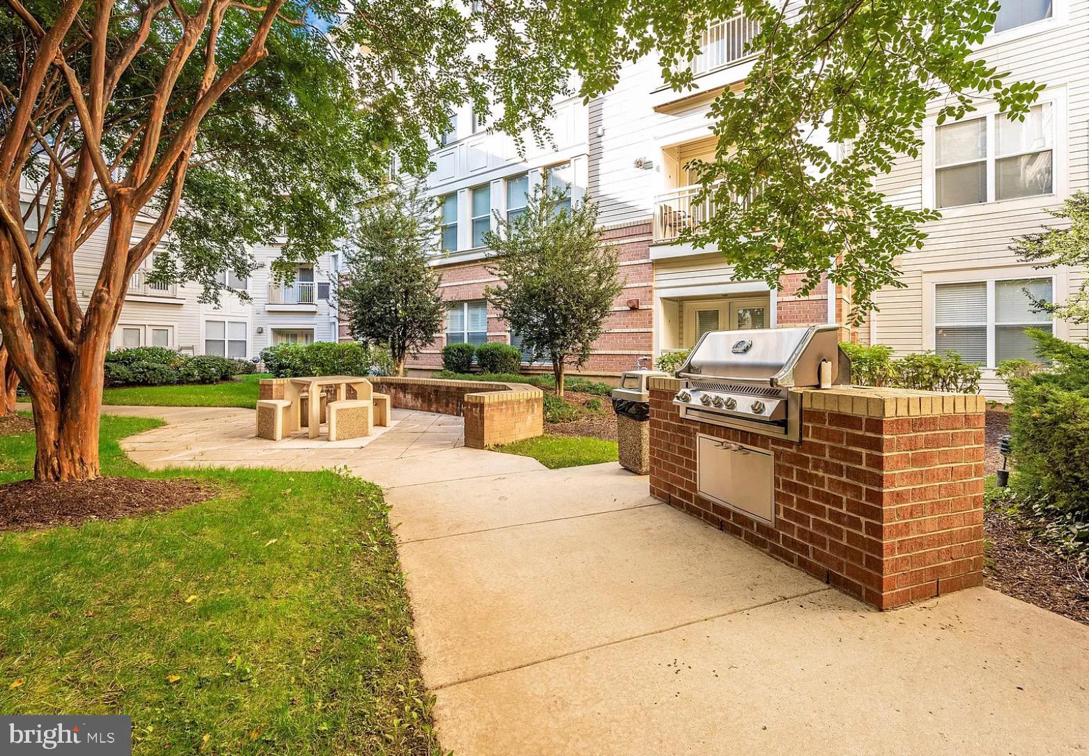 MARQUIS AT VIENNA STATION - Residential Lease