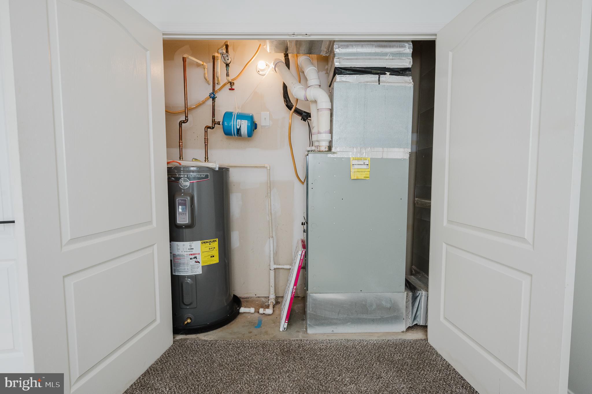 HIGH VIEW AT HUNT VALLEY - Residential Lease