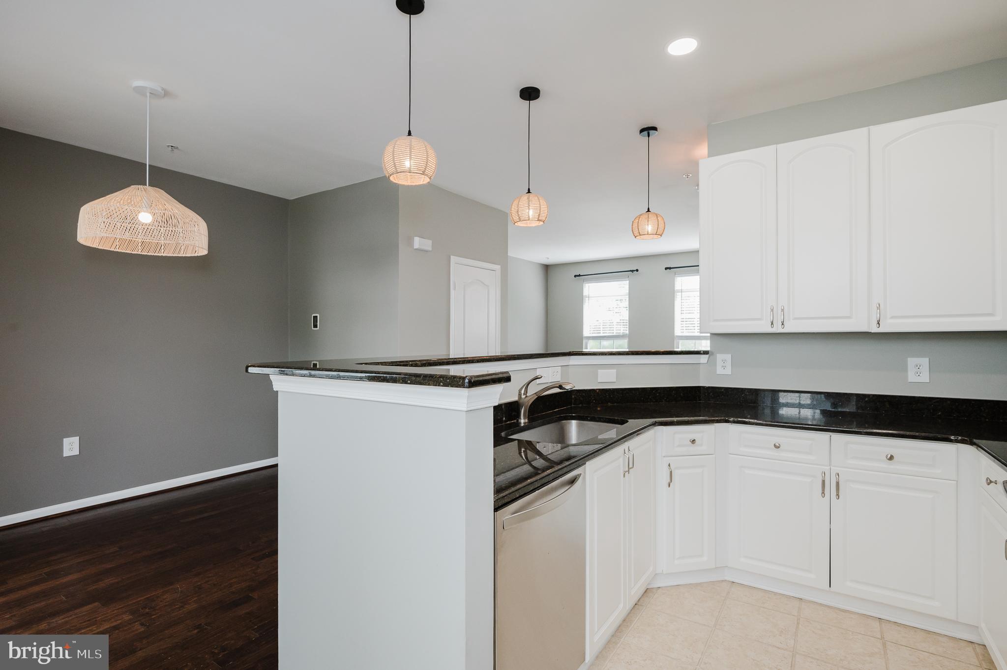 HIGH VIEW AT HUNT VALLEY - Residential Lease