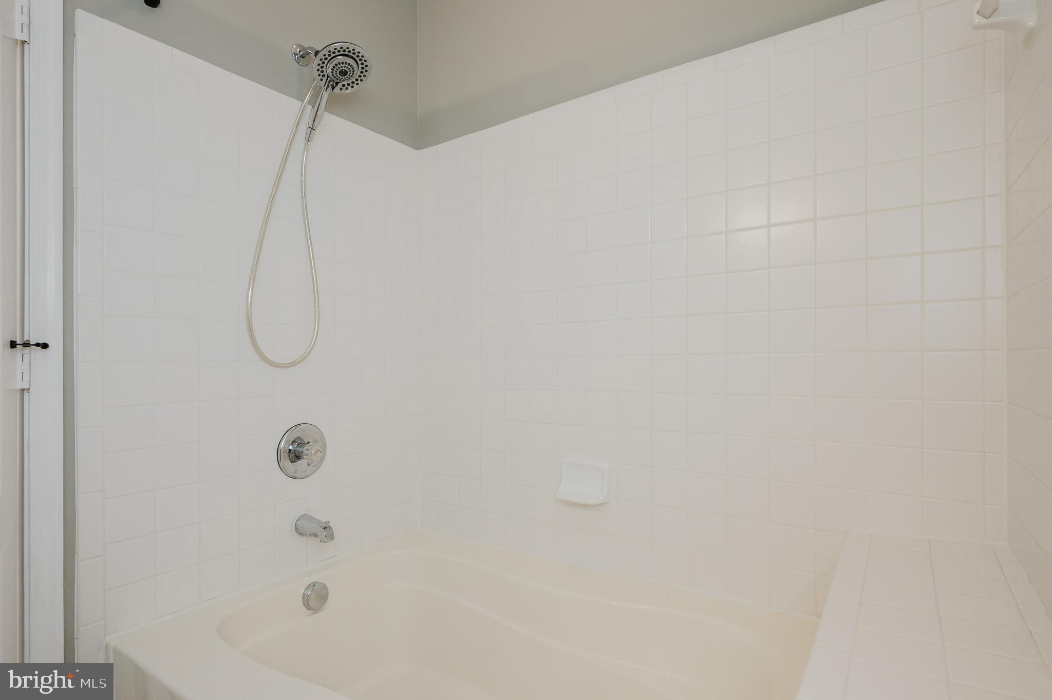 HIGH VIEW AT HUNT VALLEY - Residential Lease