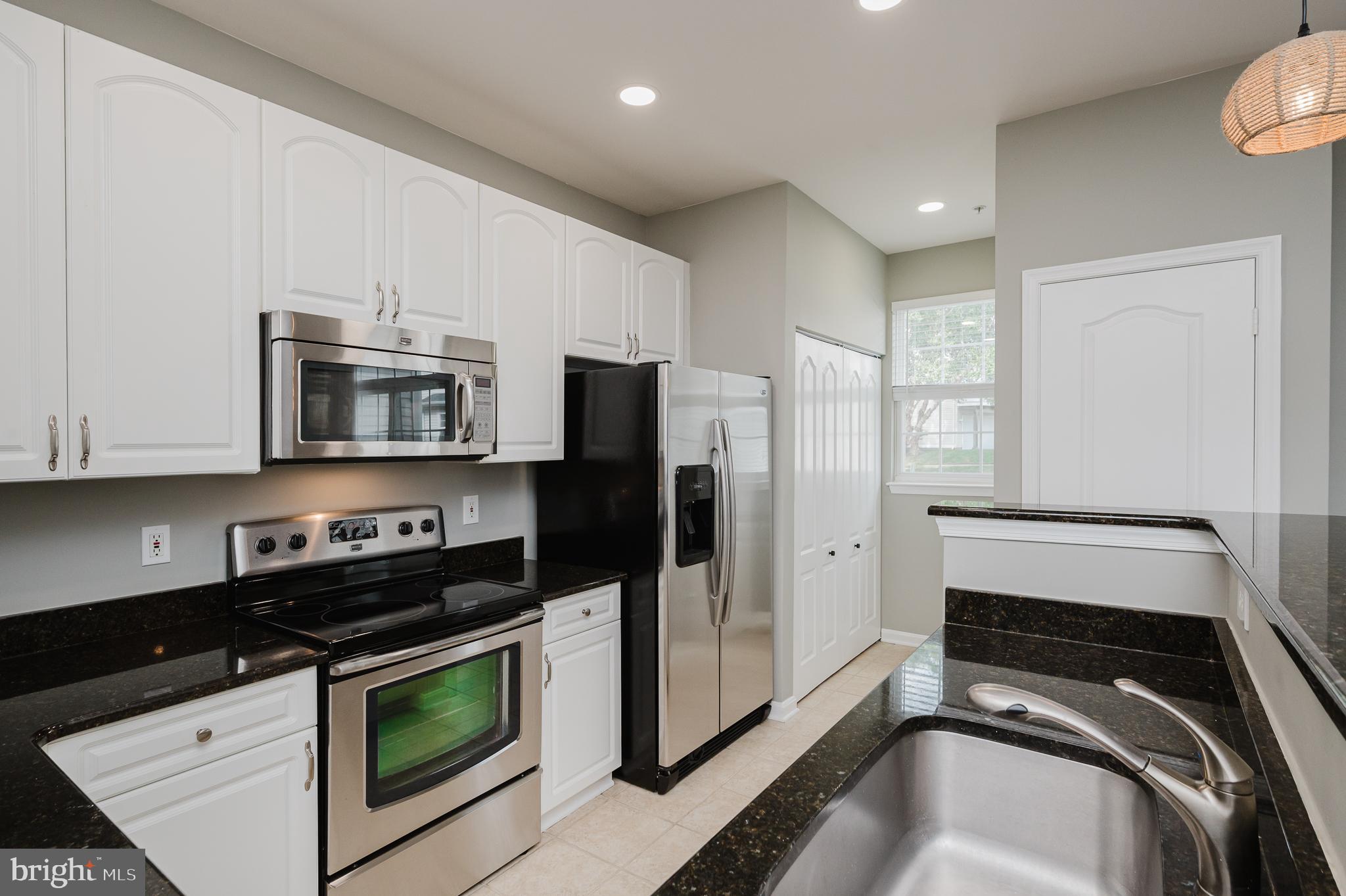 HIGH VIEW AT HUNT VALLEY - Residential Lease