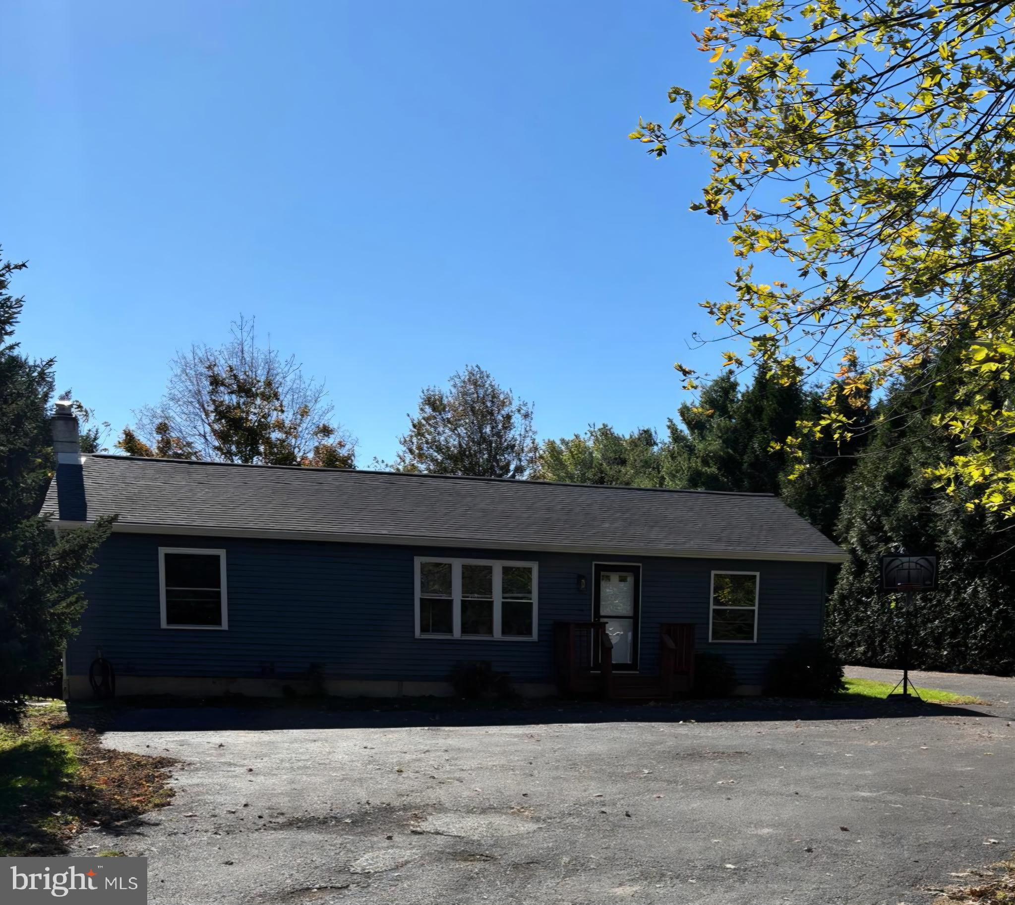 CURLY HILL ACRES - Residential Lease