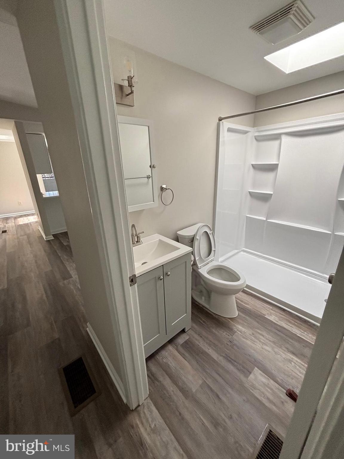 CURLY HILL ACRES - Residential Lease