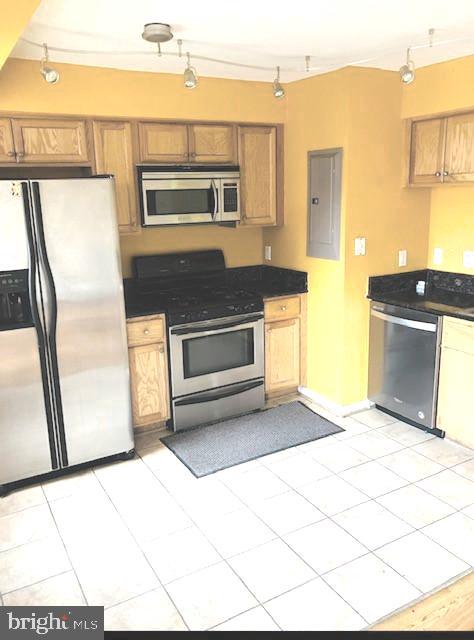 4116 AMES STREET NE 203