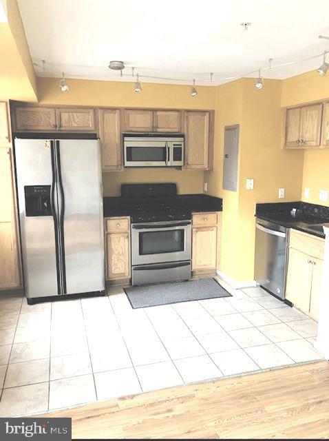 4116 AMES STREET NE 203