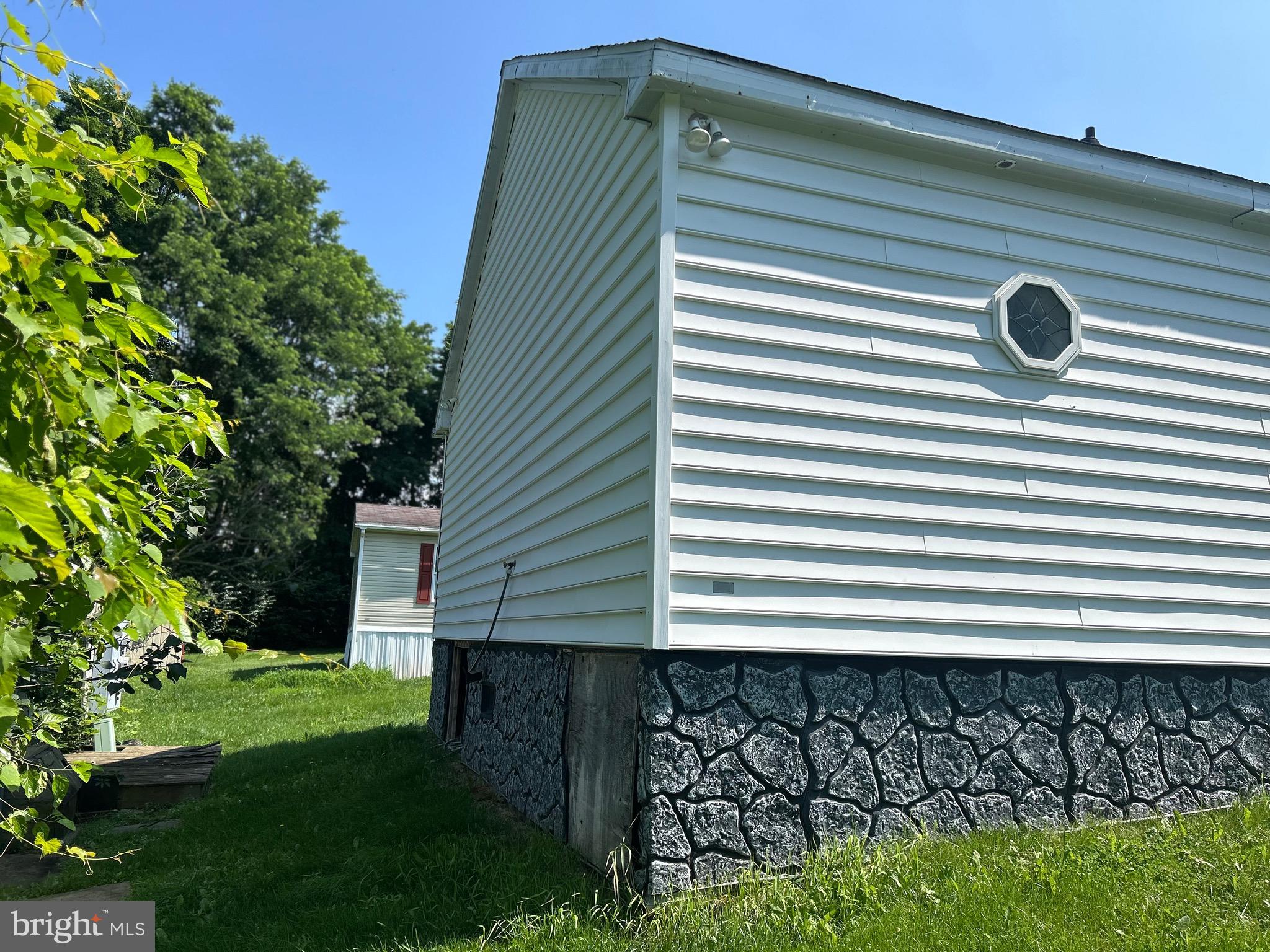 2 BUCK COURT