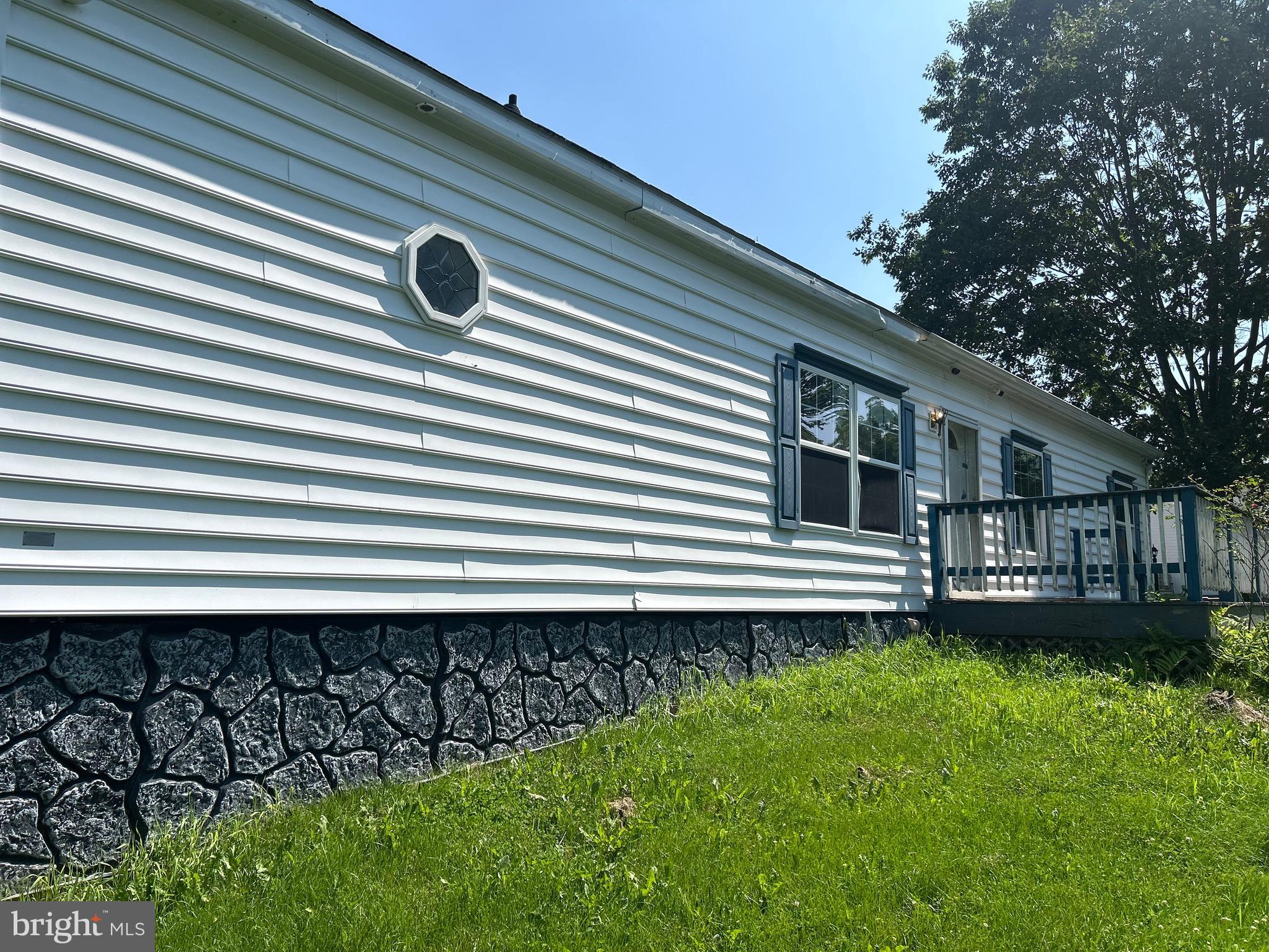 2 BUCK COURT