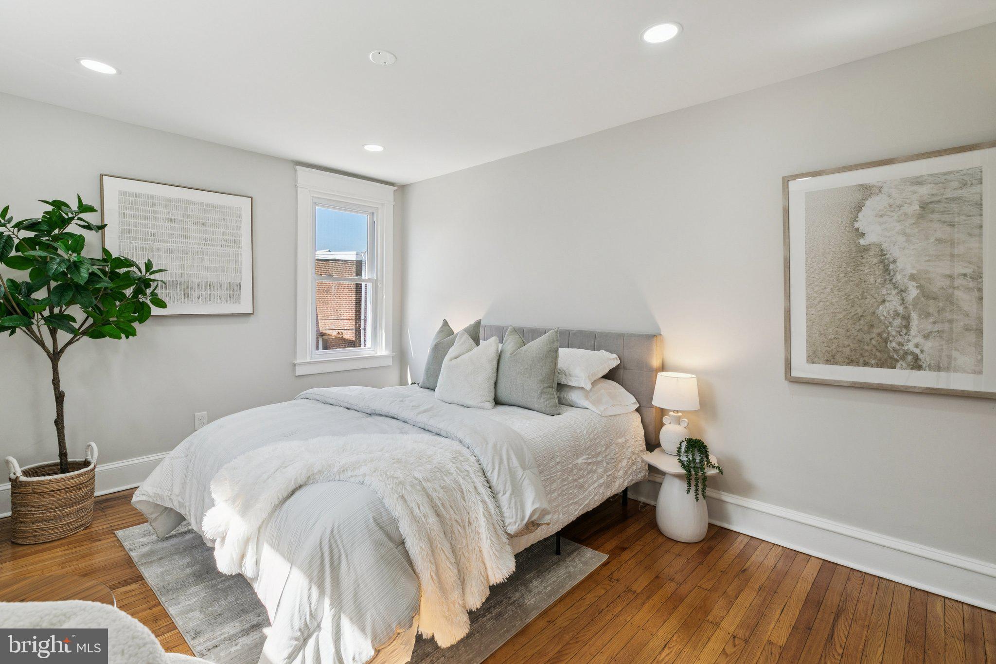 WEST OAK LANE - Residential