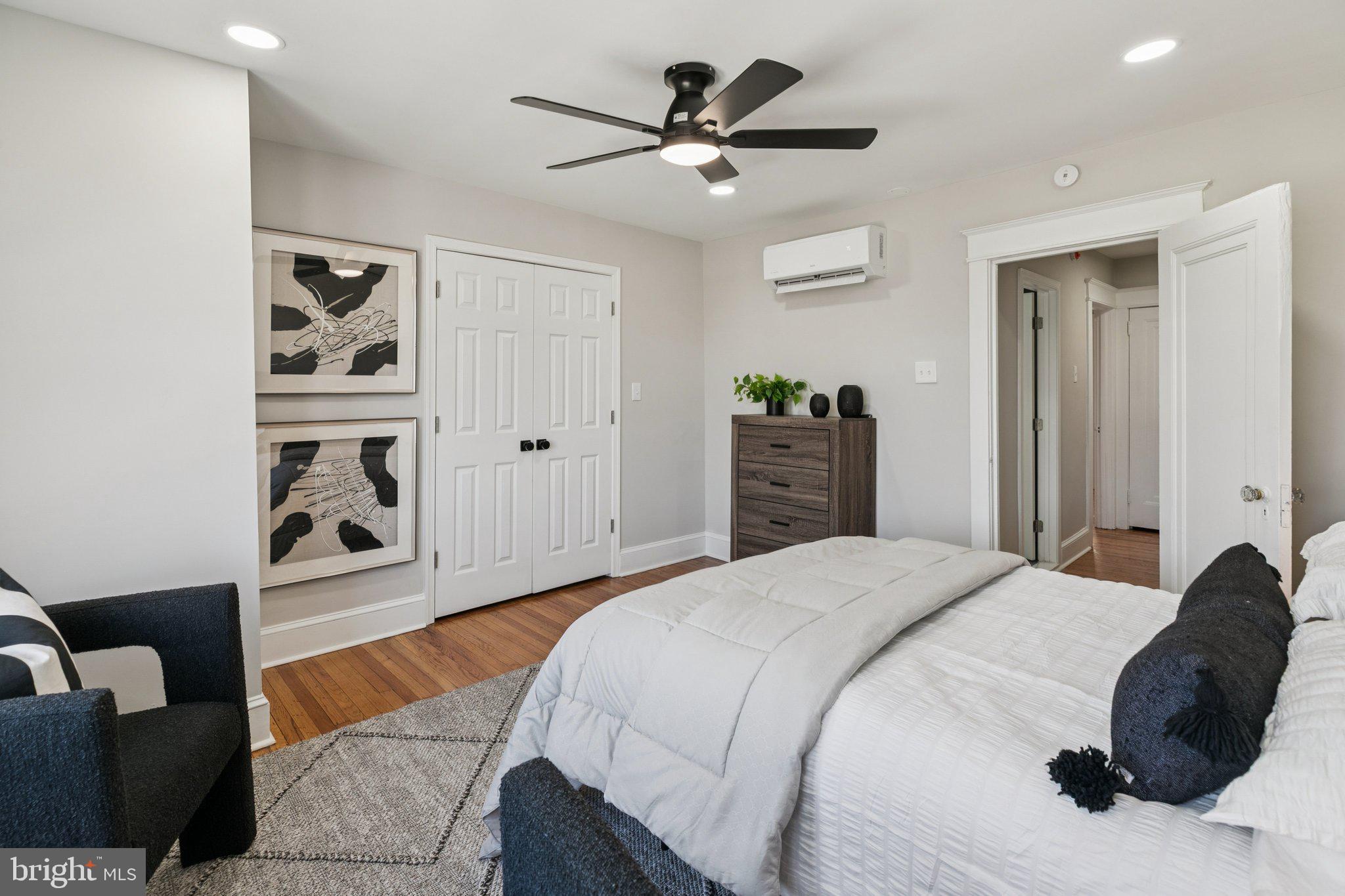 WEST OAK LANE - Residential