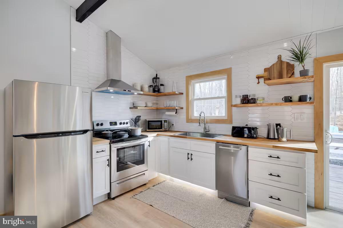 LOCUST LAKE VILLAGE - Residential