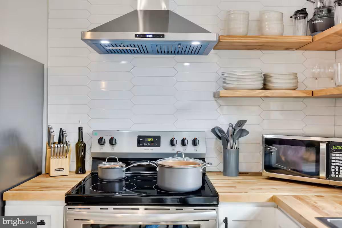 LOCUST LAKE VILLAGE - Residential