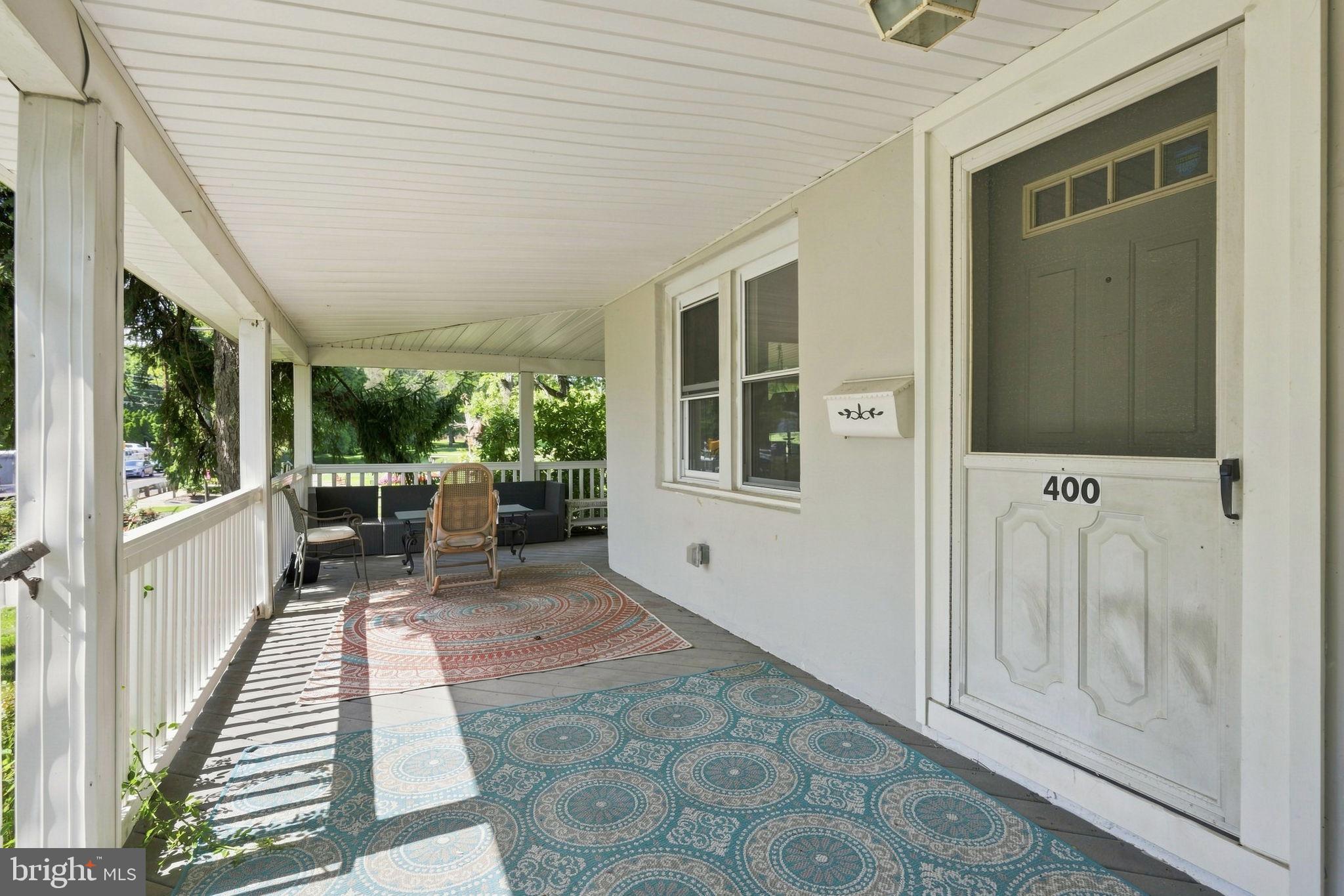 400 CHAPEL AVENUE W