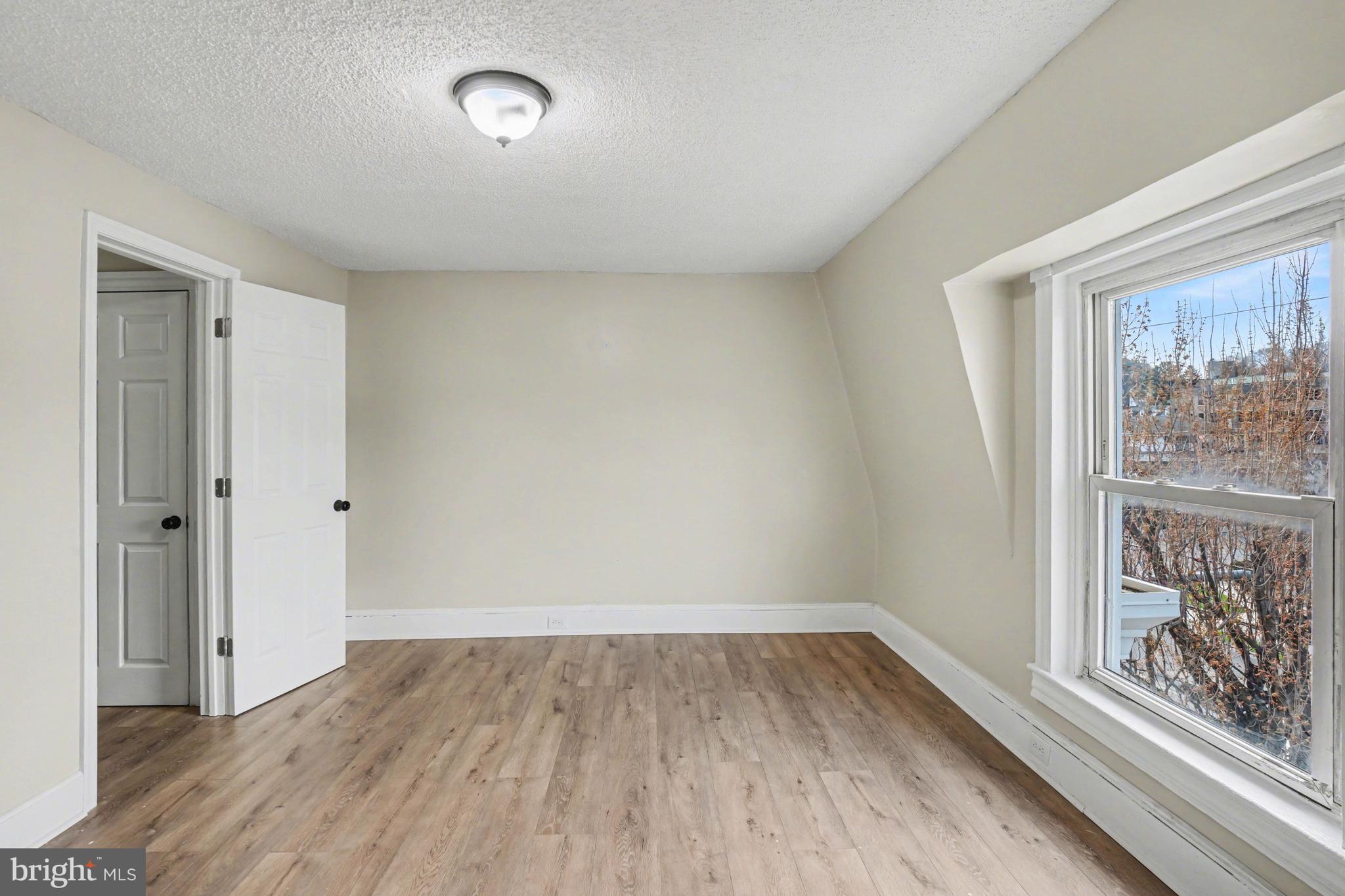 SHILLINGTON - Residential