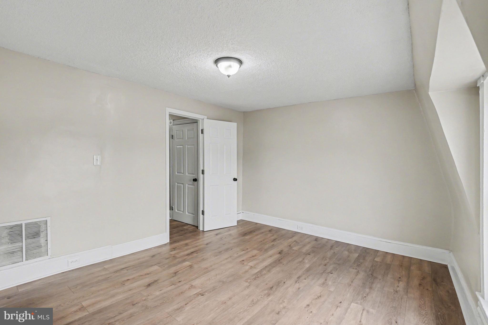 SHILLINGTON - Residential