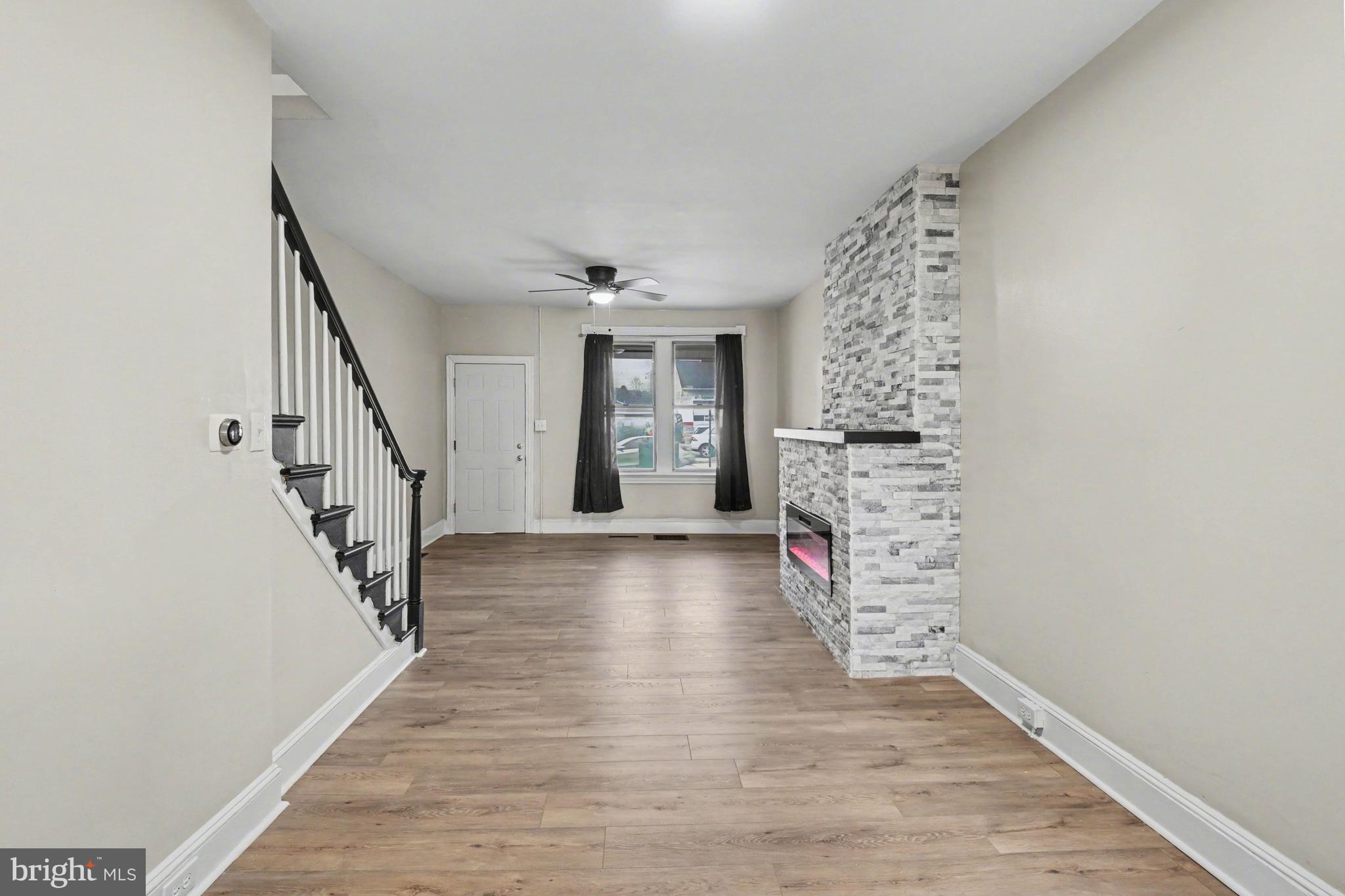 225 W LANCASTER AVENUE