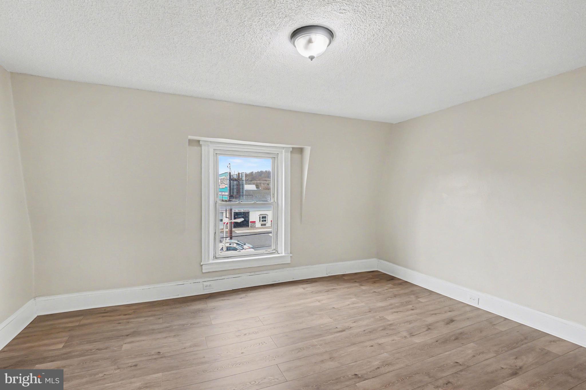 SHILLINGTON - Residential