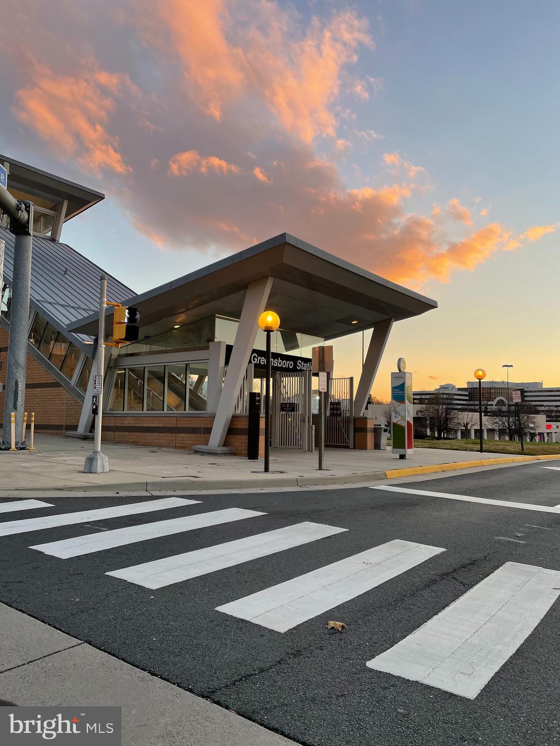 THE BORO TYSONS - Residential