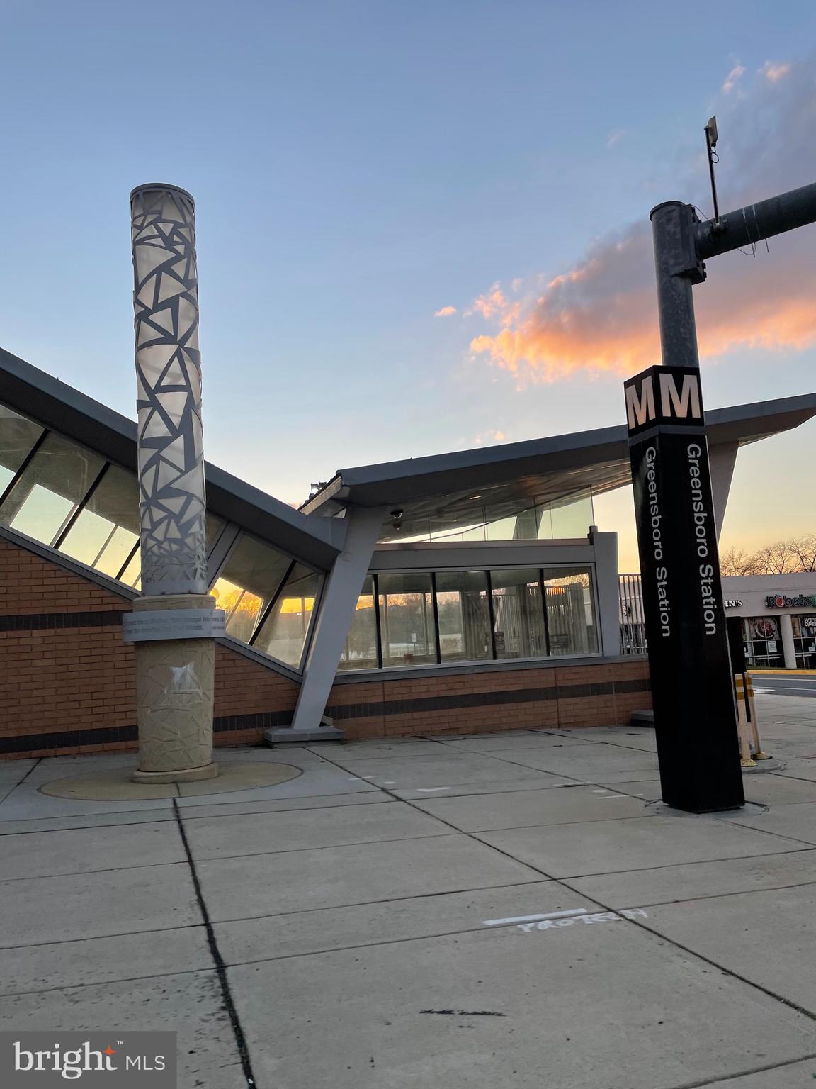 THE BORO TYSONS - Residential