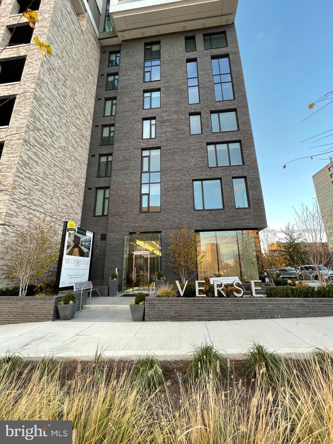 THE BORO TYSONS - Residential