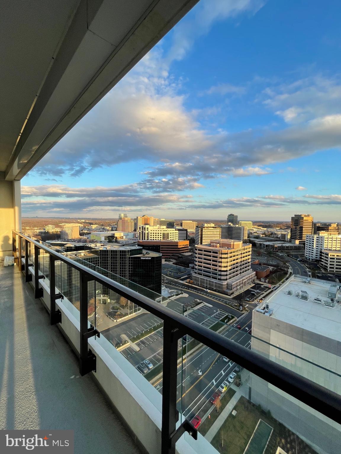 THE BORO TYSONS - Residential