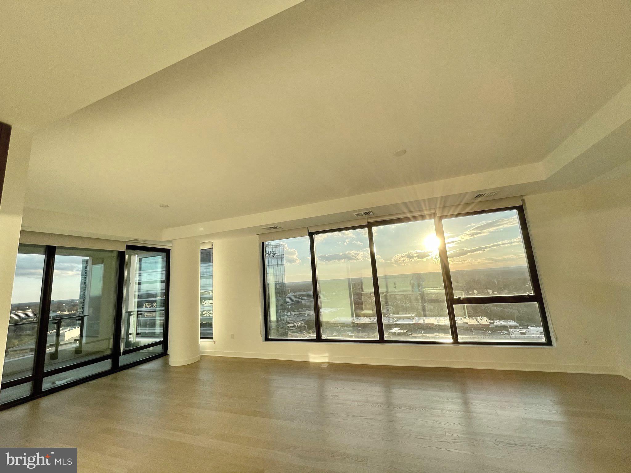 THE BORO TYSONS - Residential