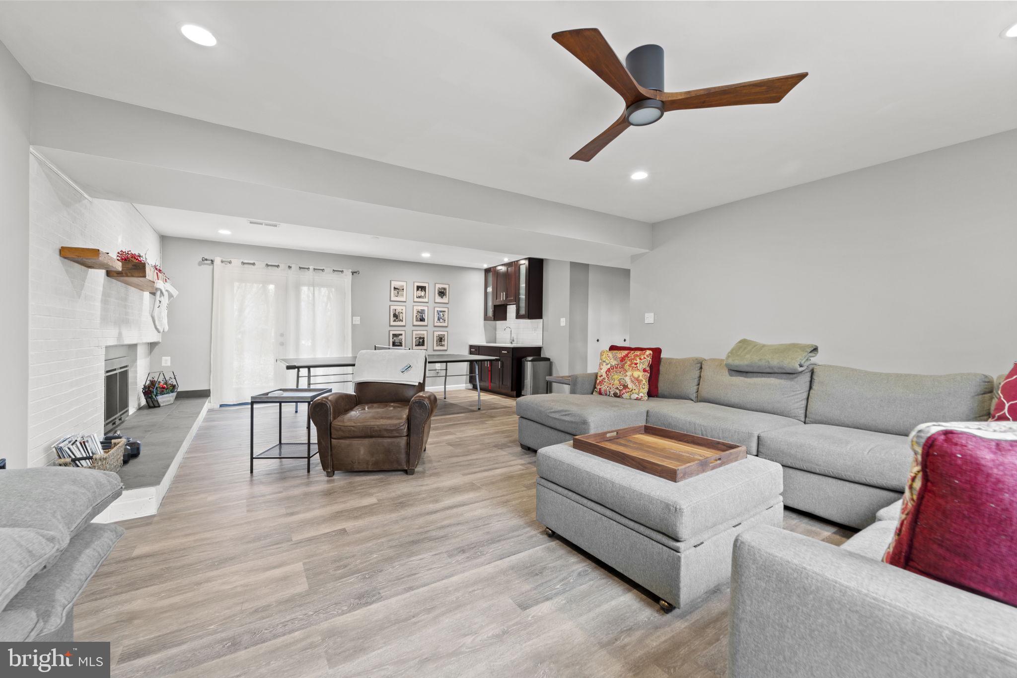 RESTON - Residential Lease