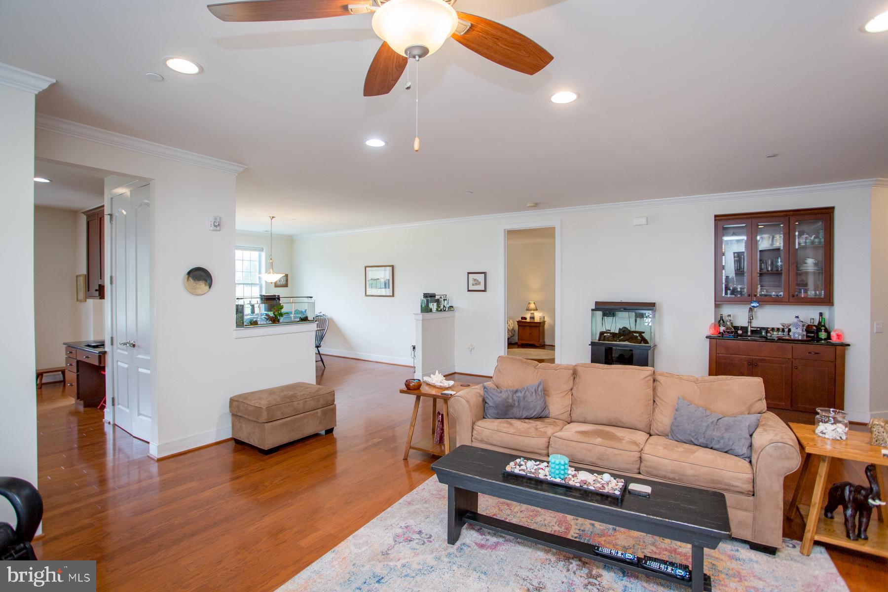 MERIDIAN VALLEY SQ - Residential