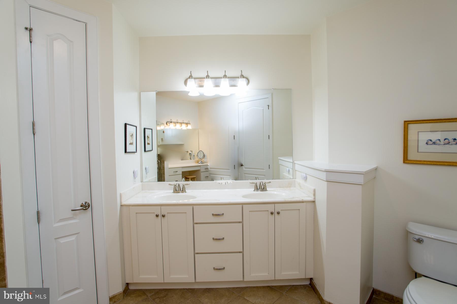 MERIDIAN VALLEY SQ - Residential