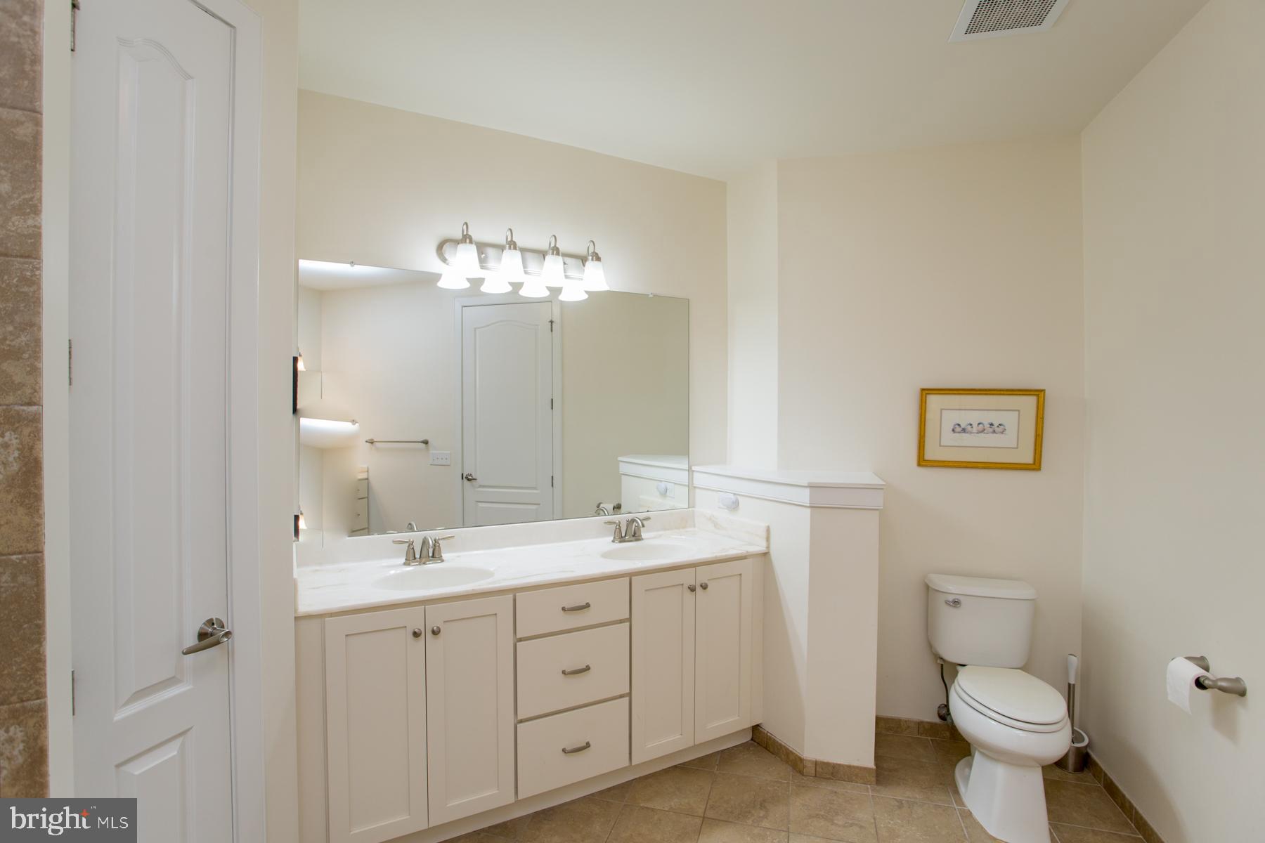 MERIDIAN VALLEY SQ - Residential