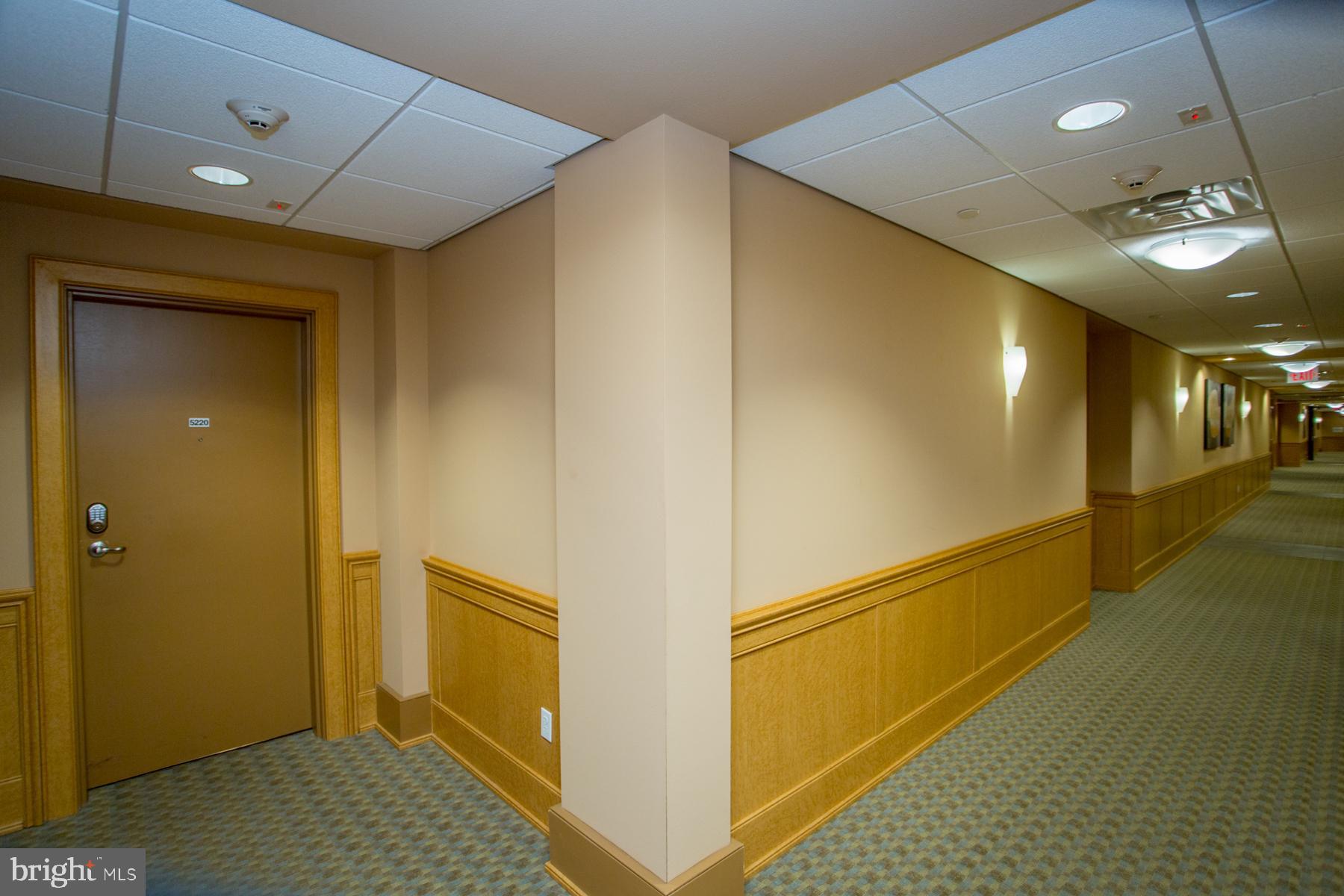 MERIDIAN VALLEY SQ - Residential