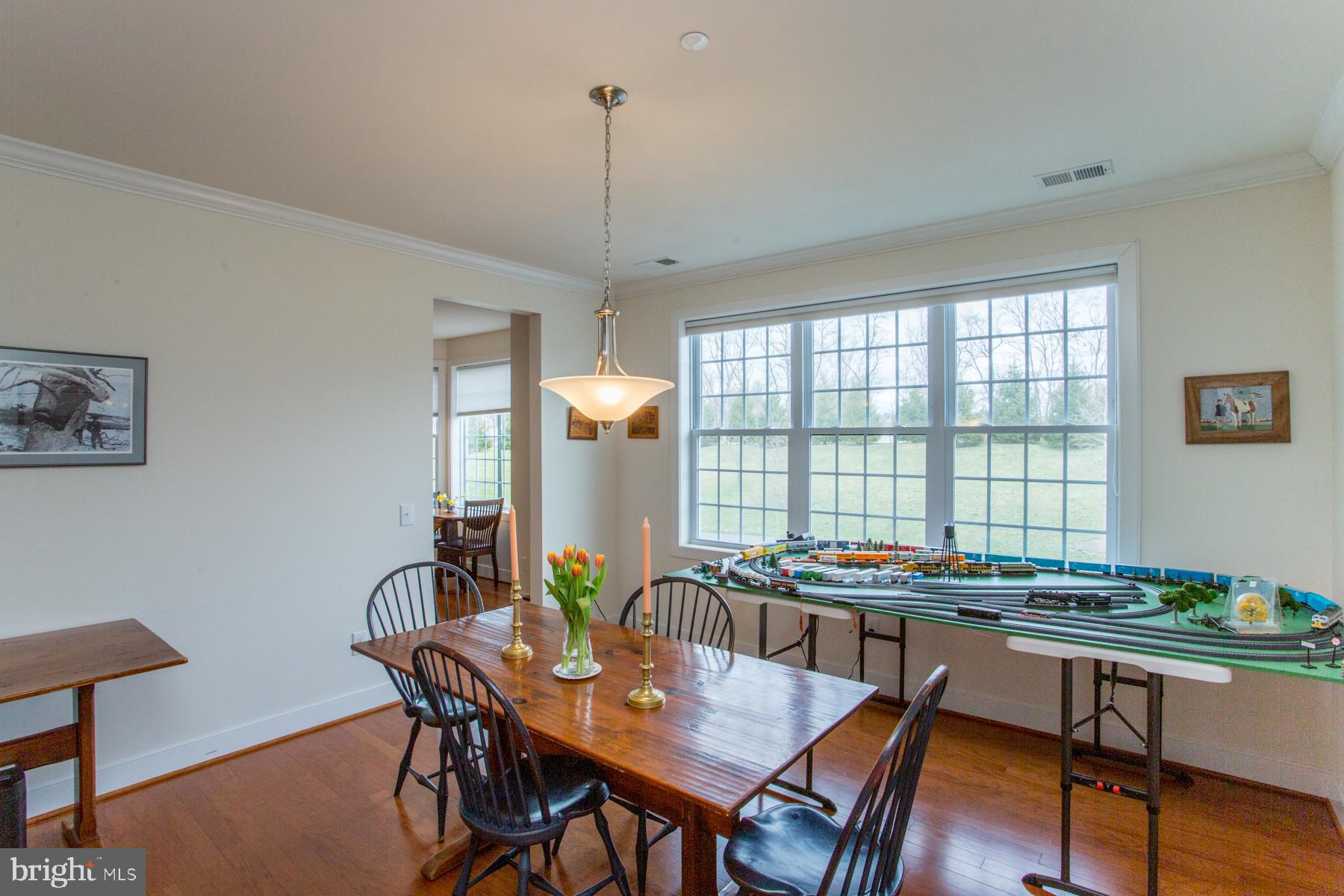 MERIDIAN VALLEY SQ - Residential