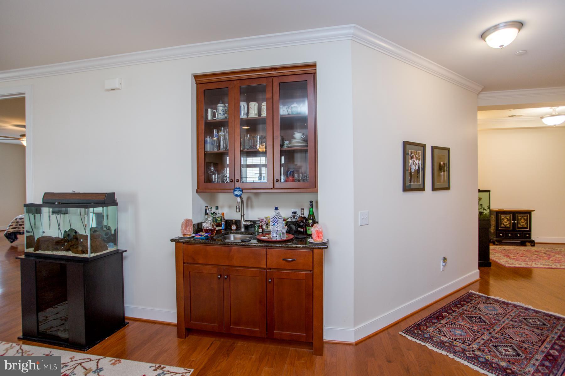 MERIDIAN VALLEY SQ - Residential