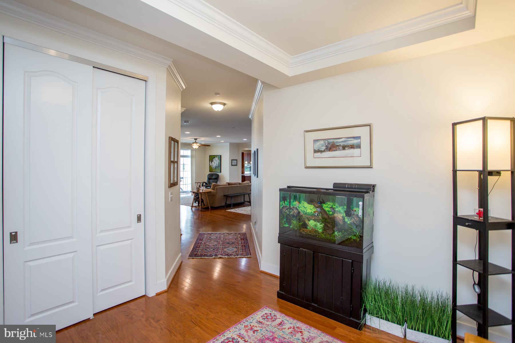 MERIDIAN VALLEY SQ - Residential