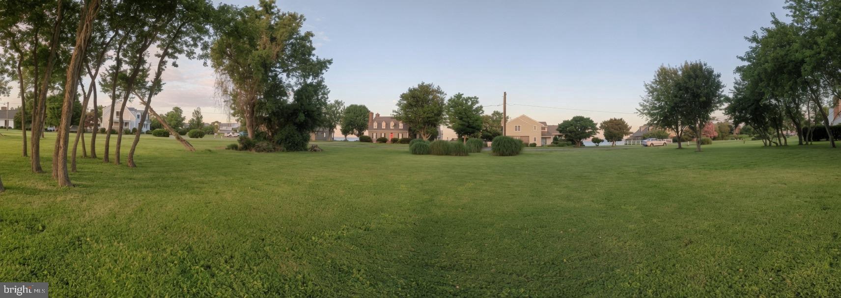 300 QUEENS COURT