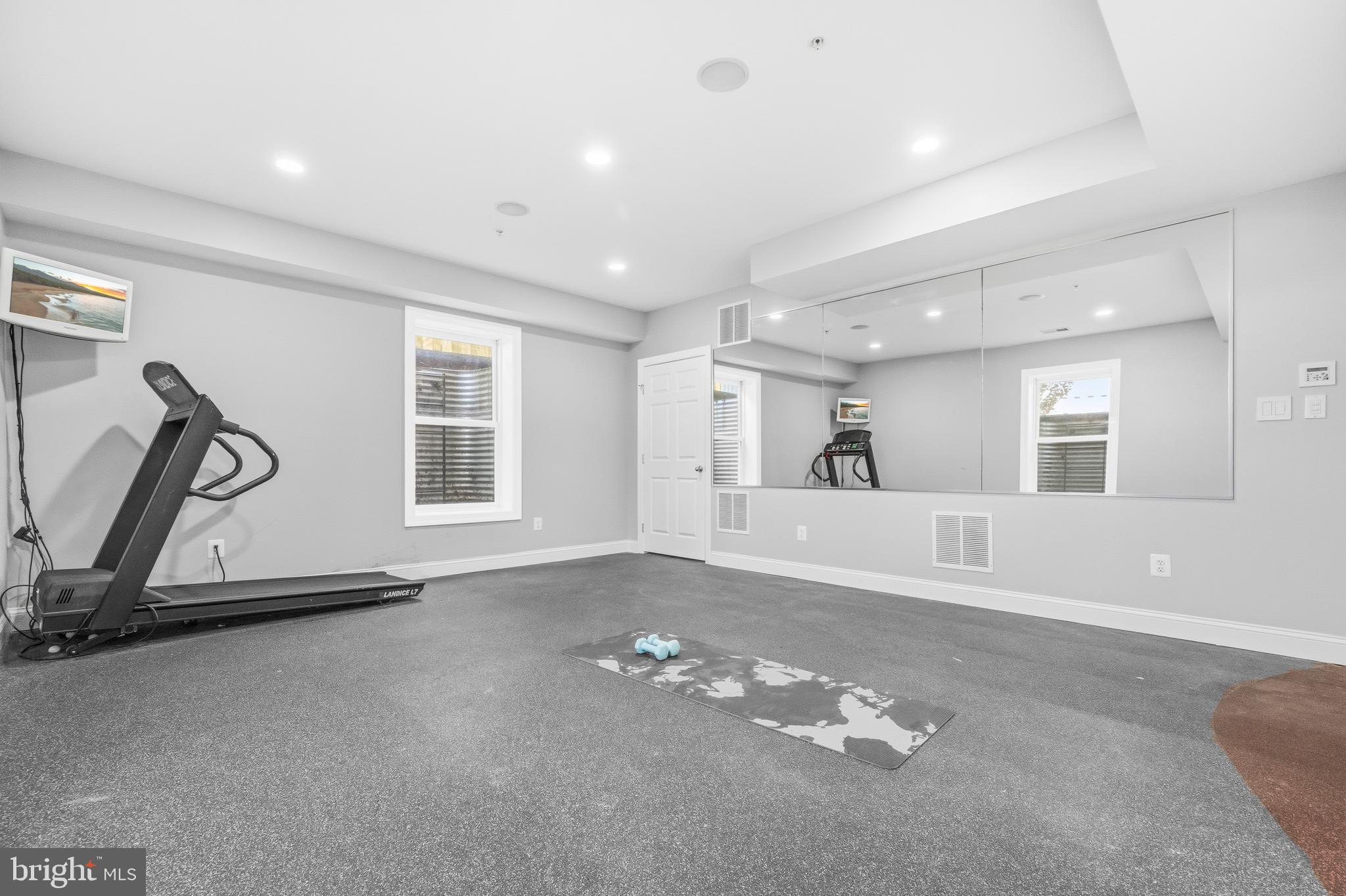 MAPLEWOOD MANOR - Residential