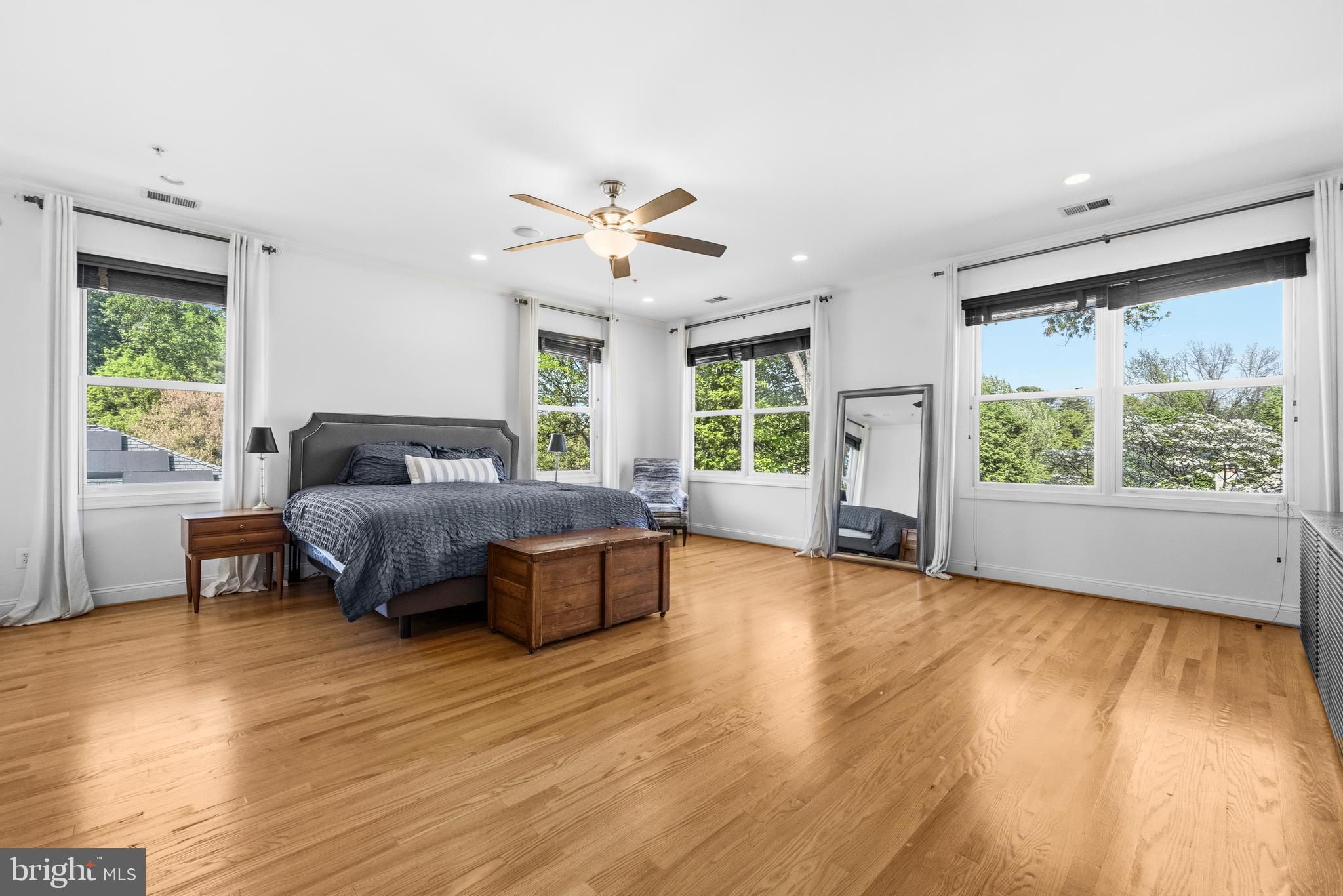 MAPLEWOOD MANOR - Residential