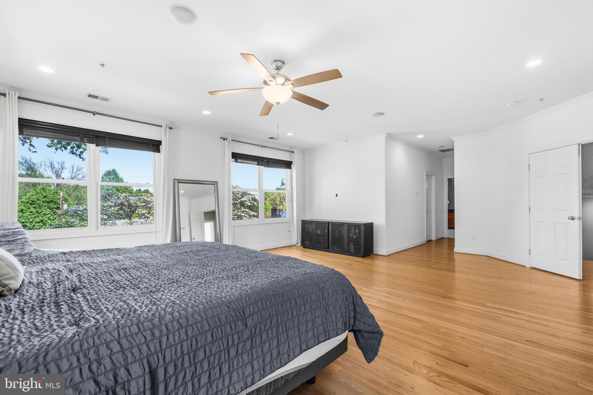 MAPLEWOOD MANOR - Residential