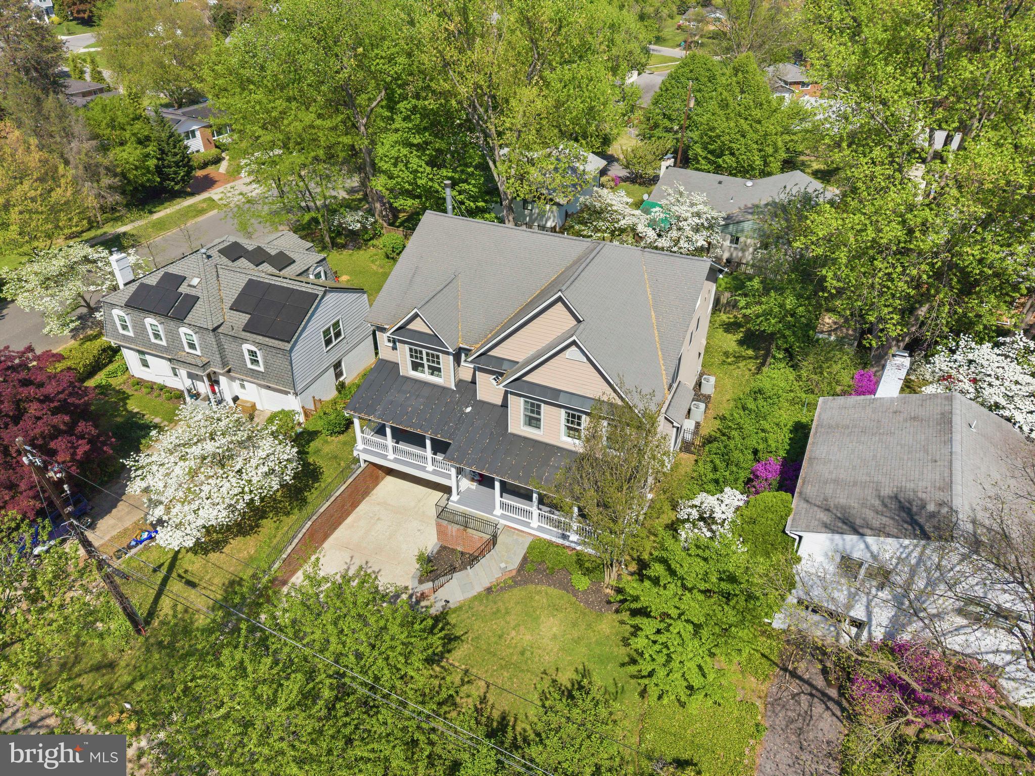 MAPLEWOOD MANOR - Residential