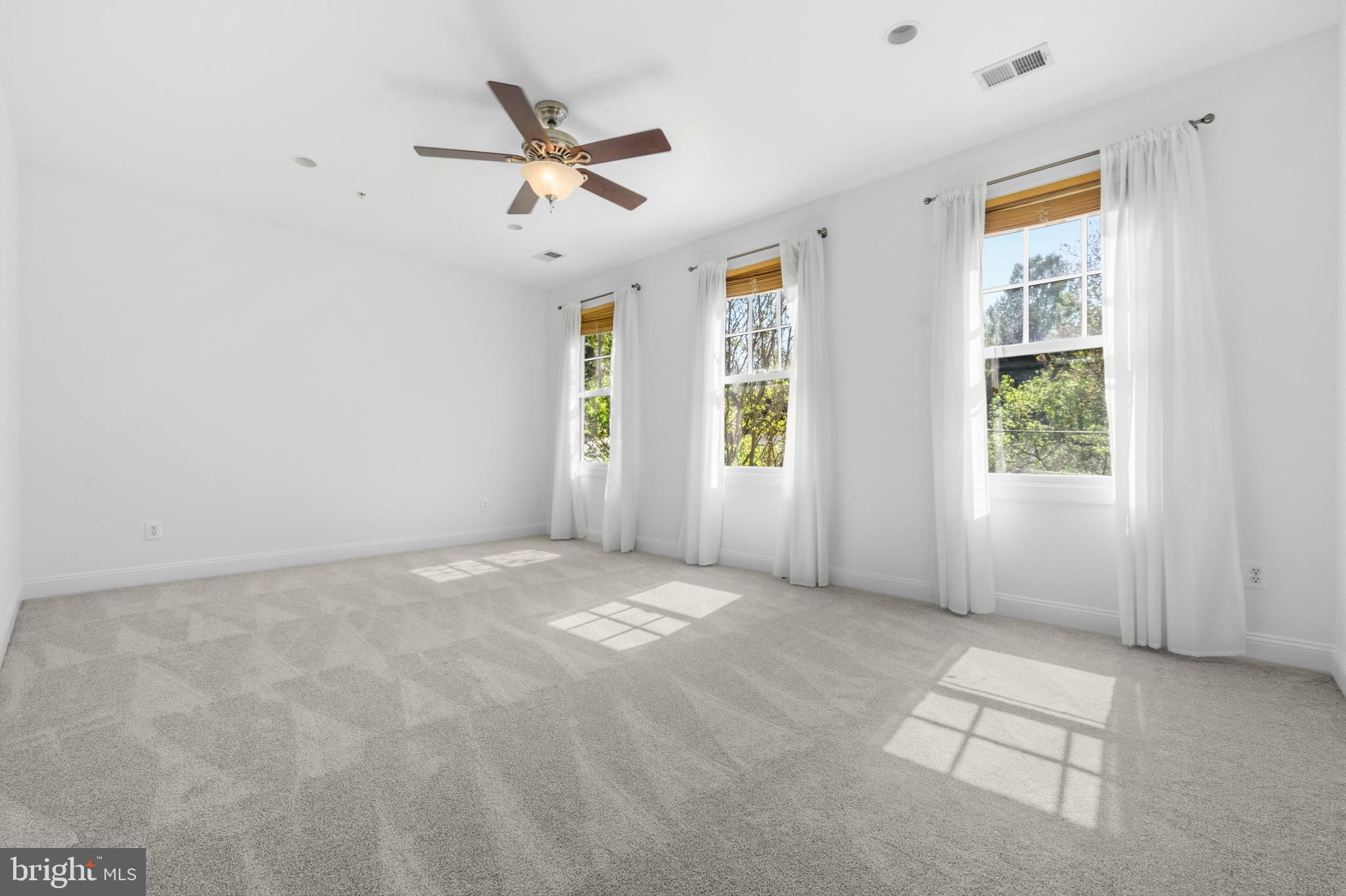 MAPLEWOOD MANOR - Residential