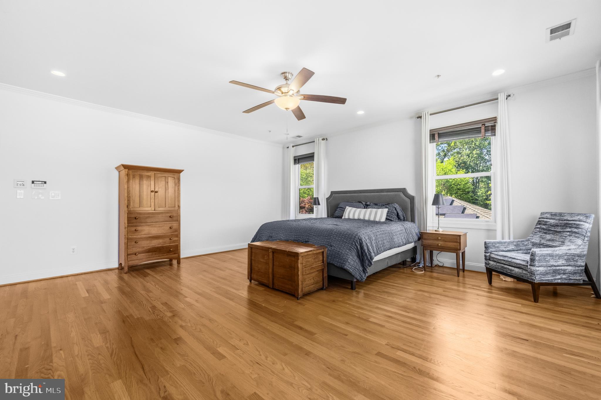 MAPLEWOOD MANOR - Residential