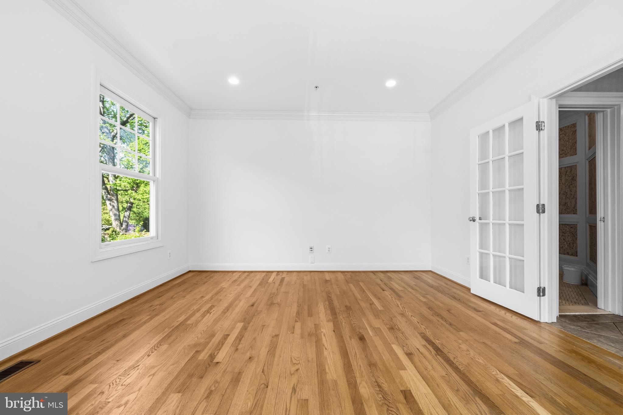 MAPLEWOOD MANOR - Residential