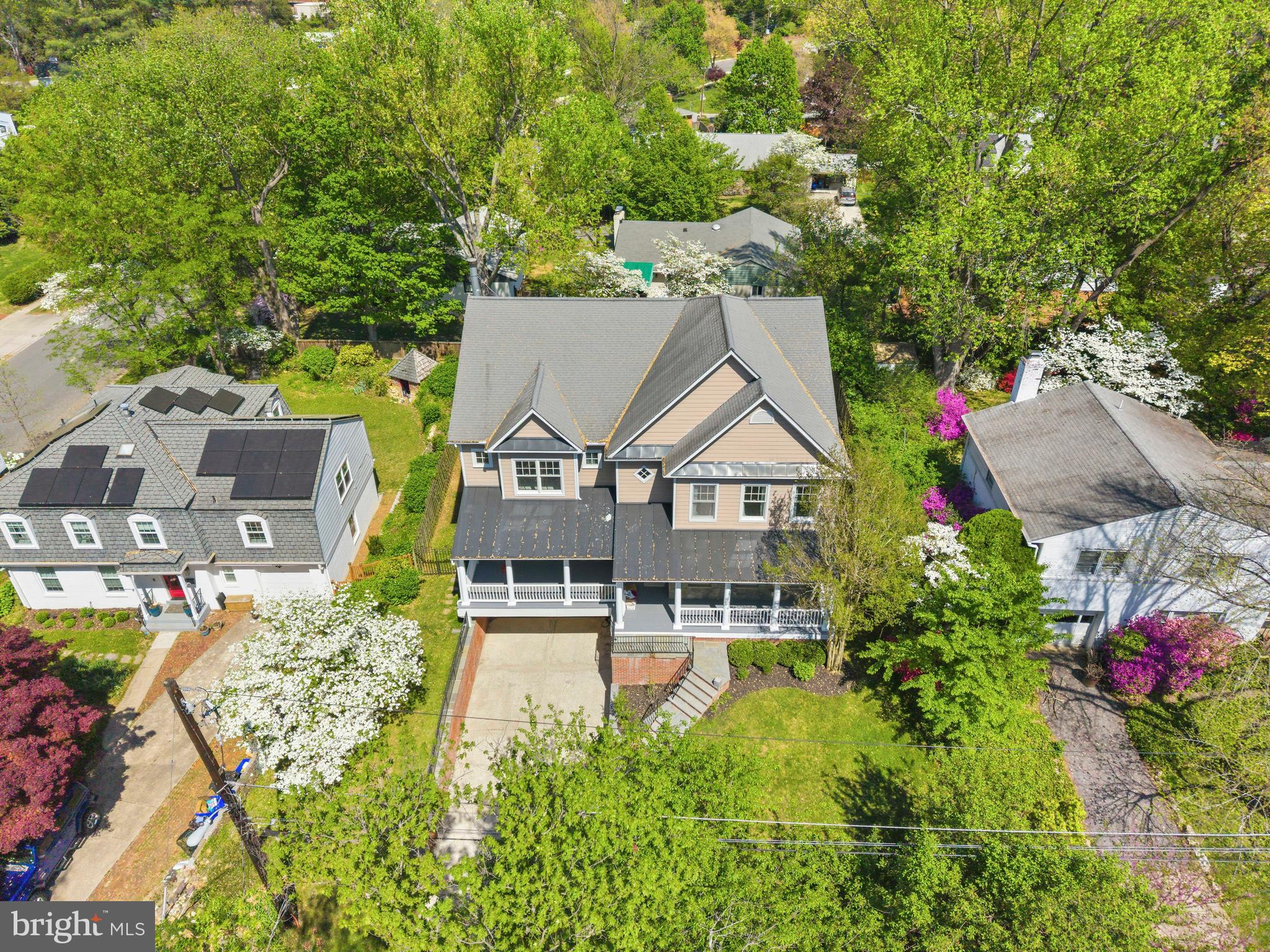 MAPLEWOOD MANOR - Residential